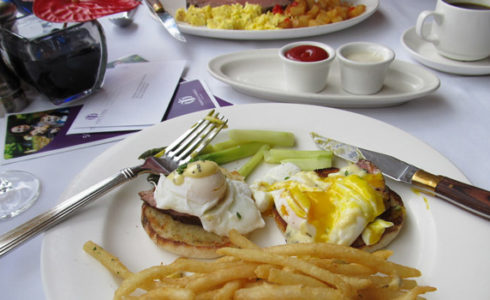 Chandlers Hosts Father's Day Man Brunch To Benefit The WCA