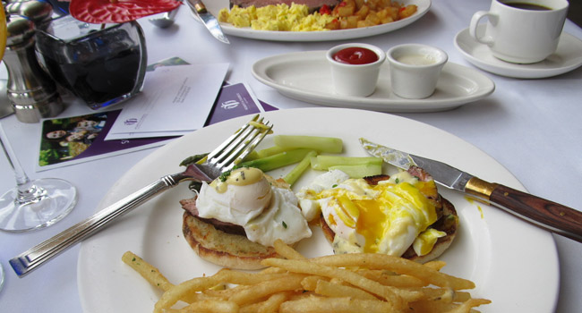 Chandlers Hosts Father's Day Man Brunch To Benefit The WCA